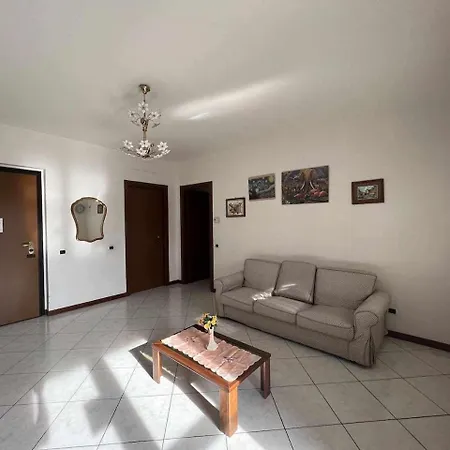 Trilocale Con Giardino Niguarda Appartement